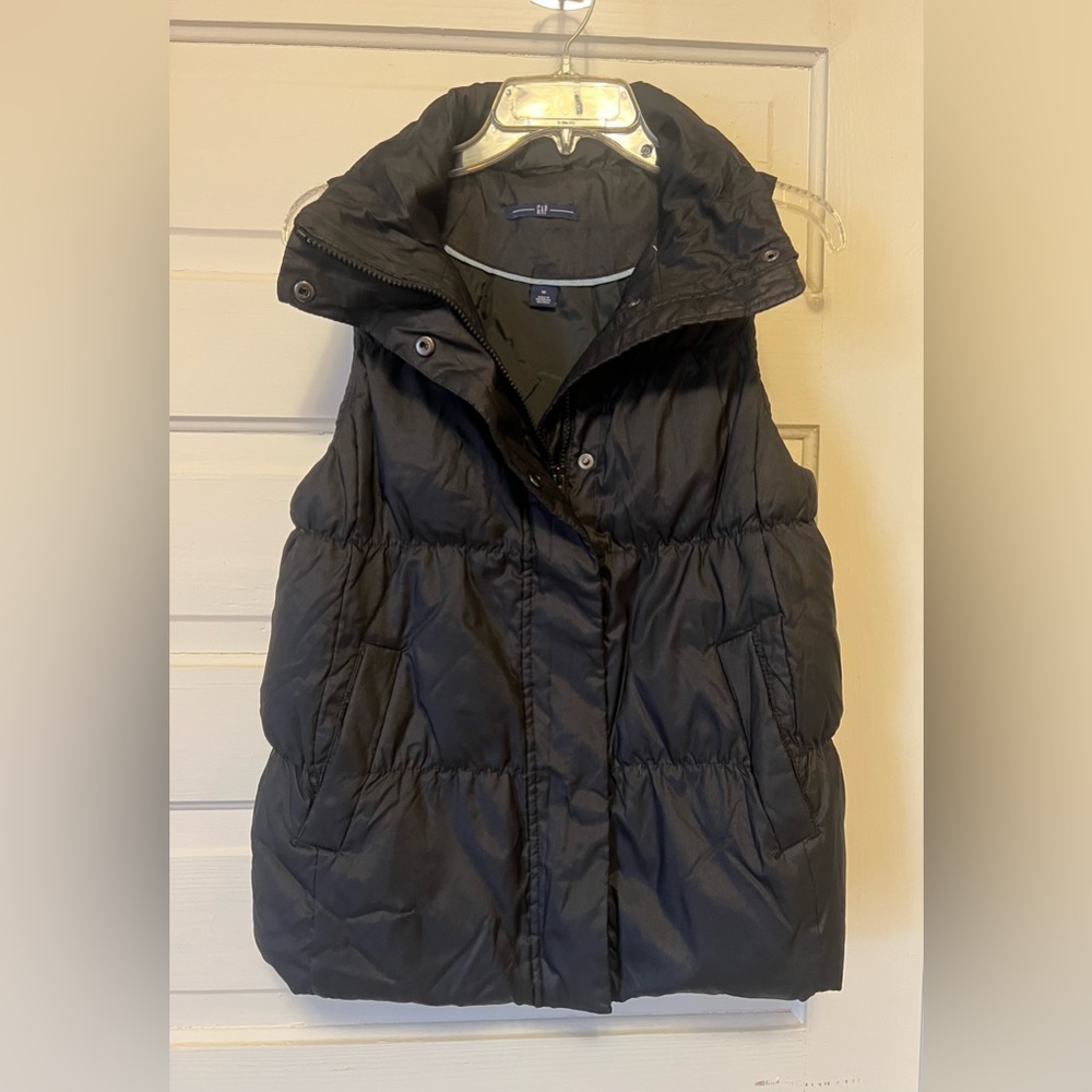 GAP PUFFER VEST